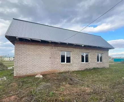 Дом в Башкортостан, Уфимский район, Дмитриевский сельсовет, д. ...