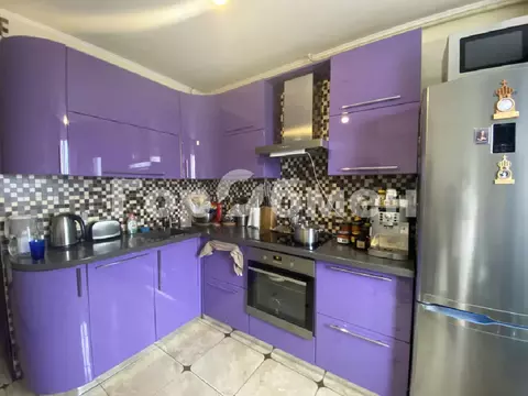 Продается 2-комнатная квартира