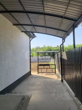 Дом в Краснодарский край, Темрюкский район, Старотитаровское с/пос, ...