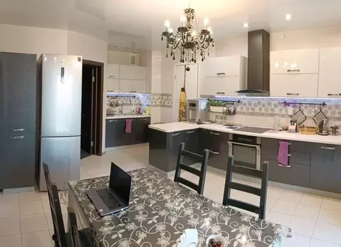 4-к кв. Новосибирская область, Новосибирск ул. Адриена Лежена, 10/3 ...