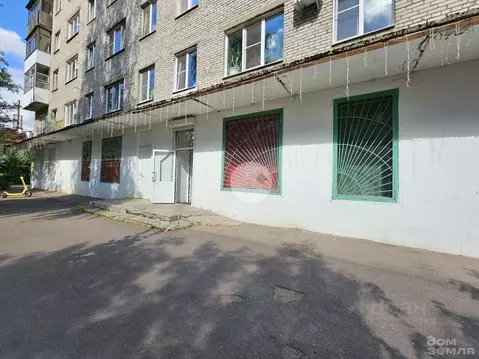 Торговая площадь в Ленинградская область, Отрадное Кировский район, ...