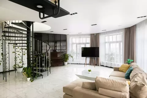 4-к кв. Санкт-Петербург Наличная ул., 26к1 (180.0 м)