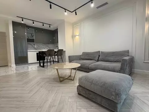 3-к кв. Москва Ленинградский просп., 36с36 (80.0 м)