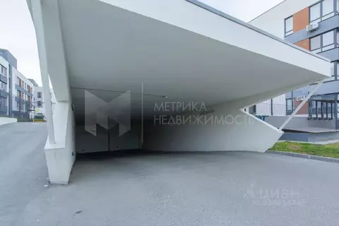 Гараж в Тюменская область, Тюмень ул. Федюнинского, 30к9 (14 м)