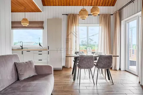 Дом в Ленинградская область, Ломоносовский район, Виллозское городское ...