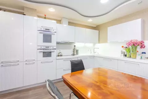 5-к кв. Краснодарский край, Краснодар Центральный мкр, ул. Кубанская ...