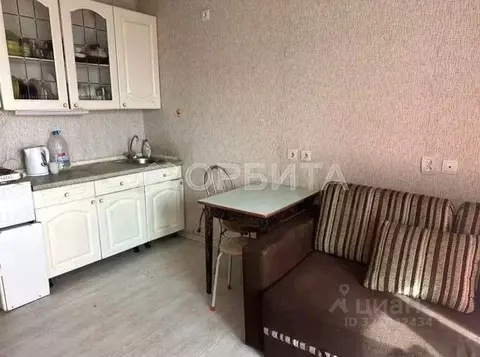 Студия Тюменская область, Тюмень ул. Тимофея Чаркова, 28 (20.7 м)