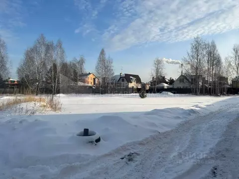 Участок в Тюменская область, Тюмень ул. Рождественская, 27 (9.0 сот.)