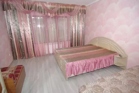 1-к кв. Крым, Алушта ул. Карла Маркса, 7/6 (50.0 м)