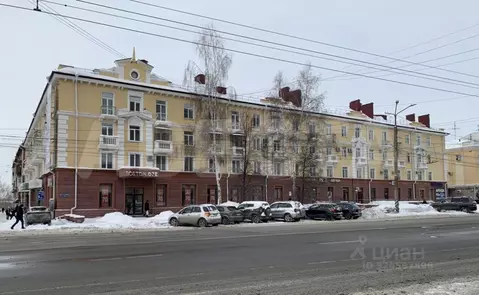 2-к кв. Омская область, Омск просп. Карла Маркса, 22 (53.9 м)