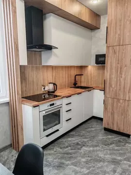 2-к кв. Крым, Симферополь просп. Александра Суворова, 21 (60.0 м)