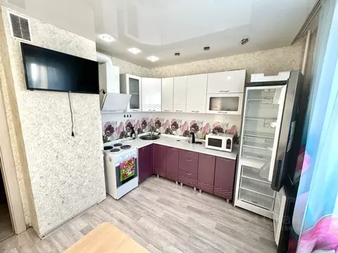 1-к кв. Курская область, Курск просп. Вячеслава Клыкова, 30 (36.0 м)