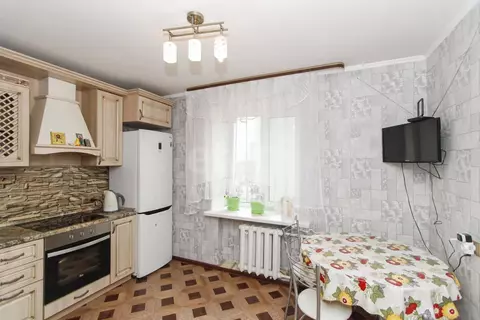 3-к кв. Тюменская область, Тюмень Мельзаводская ул., 8 (81.2 м)