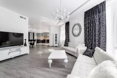 3-к кв. Москва Авиационная ул., 79К1 (152.0 м)