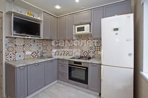 2-к кв. Омская область, Омск 6-й мкр, бул. Зеленый, 9А (54.0 м)