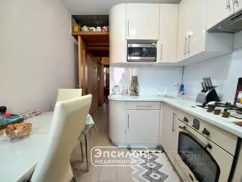 3-к кв. Курская область, Курск Курского завода тракторных запчастей ...