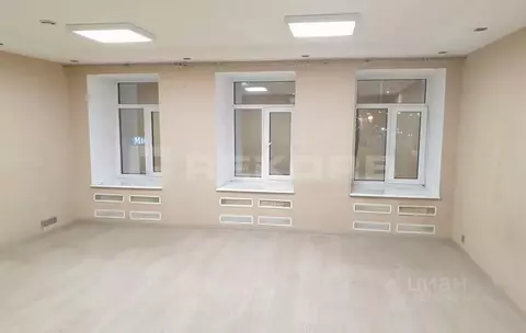 Офис в Санкт-Петербург Петроградская наб., 16 (295 м)