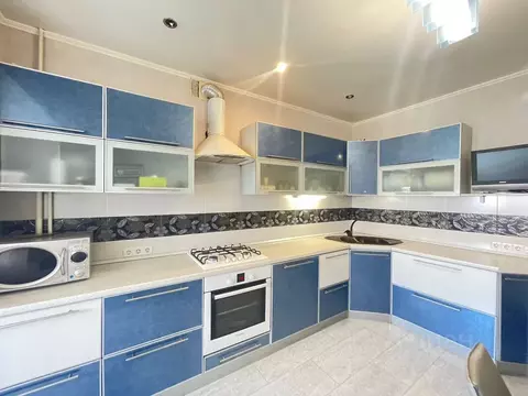 3-к кв. Краснодарский край, Краснодар Кореновская ул., 15/1 (83.66 м)