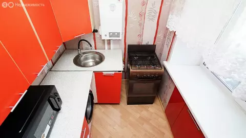 3-комнатная квартира: Казань, улица Химиков, 51 (49.8 м)