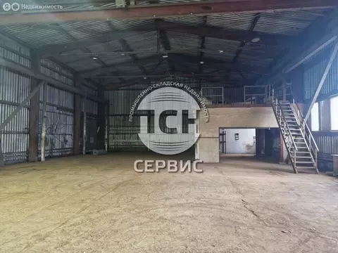 Склад (560 м)