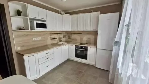 2-к кв. Тюменская область, Тюмень ул. Федюнинского, 58к2 (58.6 м)