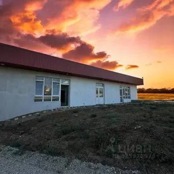 Дом в Крым, Сакский район, Ореховское с/пос, с. Червоное ул. Северная, ...