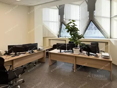 Офис в Санкт-Петербург пл. Конституции, 7 (289 м)