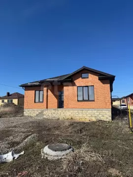 Дом в Ставропольский край, Михайловск Шпаковский район, ул. Зинаиды ...