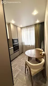 3-комнатная квартира: Тюмень, улица Мельникайте, 128 (67.7 м)