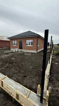 Дом в Краснодарский край, Кореновск 2-й кв-л,  (100 м)