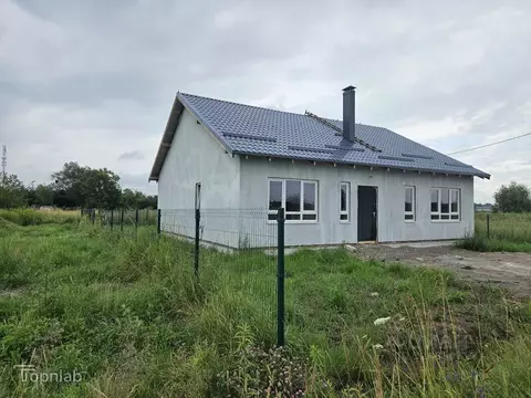 Дом в Калининградская область, Гурьевский муниципальный округ, пос. ...