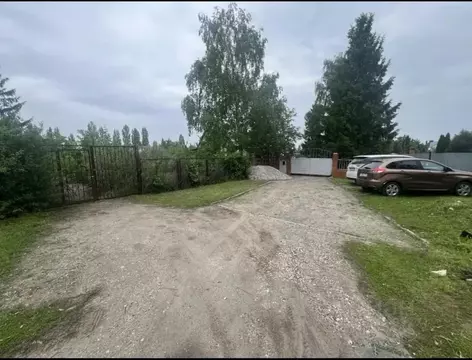 Участок в Саратовская область, с. Усть-Курдюм ул. Комсомольская, 43А ...
