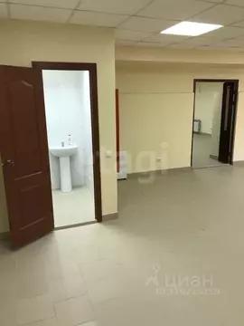 Помещение свободного назначения в Омская область, Омск пос. Амурский, ...