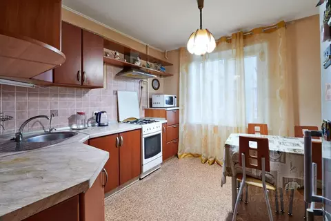 4-к кв. Челябинская область, Челябинск ул. 60-летия Октября, 32а (85.6 ...