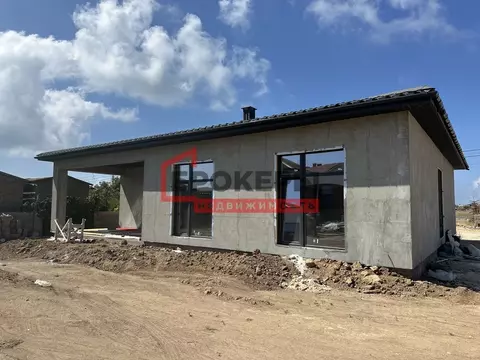 Дом в Крым, Евпатория городской округ, Заозерное пгт ул. Аллея Дружбы ...