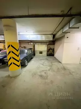 Гараж в Свердловская область, Екатеринбург ул. Красноармейская, 10 ...