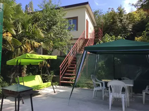 Дом в Крым, Ялта пер. Достоевского (49 м)