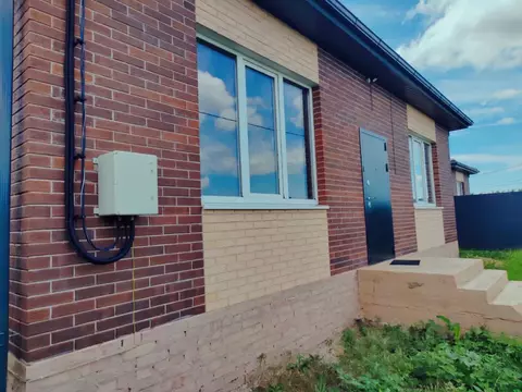 Дом в Ростовская область, Азовский район, Поселок Красный сад ул. ...