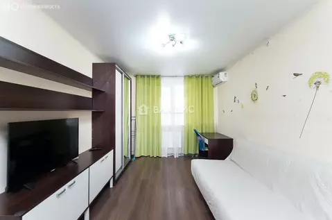 2-комнатная квартира: Тобольск, 15-й микрорайон, 22 (58 м)