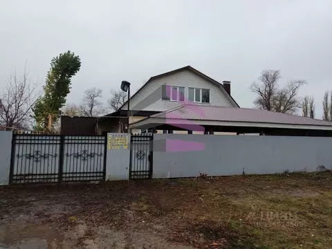 Дом в Воронежская область, Семилукский район, Латная рп ул. Советская, ...