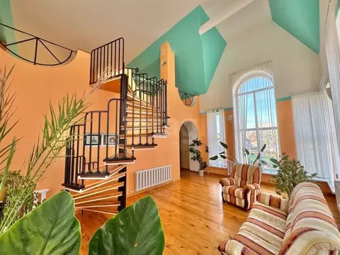 Дом в Оренбургская область, Оренбург Сосновая ул., 11 (468 м)