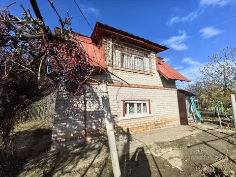 Дом в Волгоградская область, Светлоярский район, Кировское с/пос, ...