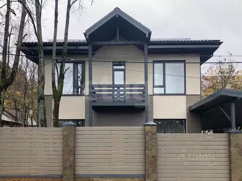 Дом в Московская область, Одинцовский городской округ, с. Жаворонки ...