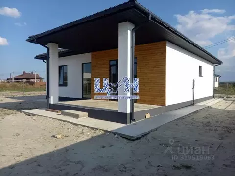 Дом в Курская область, Курский район, Нижнемедведицкий сельсовет, д. ...