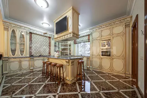 Продается дом в КП Петровский парк