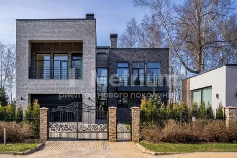 Продается дом в КП Монтевиль