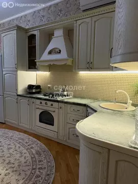 2-комнатная квартира: Каспийск, переулок Шамиля, 31 (75 м)