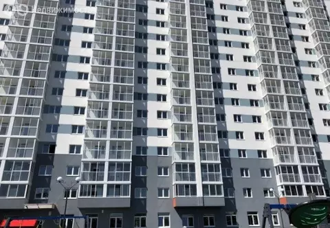 3-комнатная квартира: Тюмень, улица Бакинских Комиссаров, 1 (75.9 м)