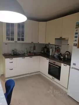 3-к кв. Самарская область, Самара Крутые Ключи мкр, ул. Виталия ...