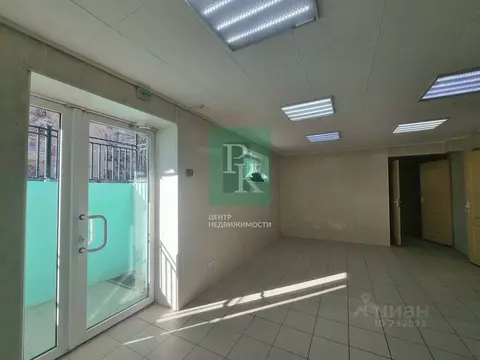 Помещение свободного назначения в Севастополь ул. Ефремова, 32 (44 м)